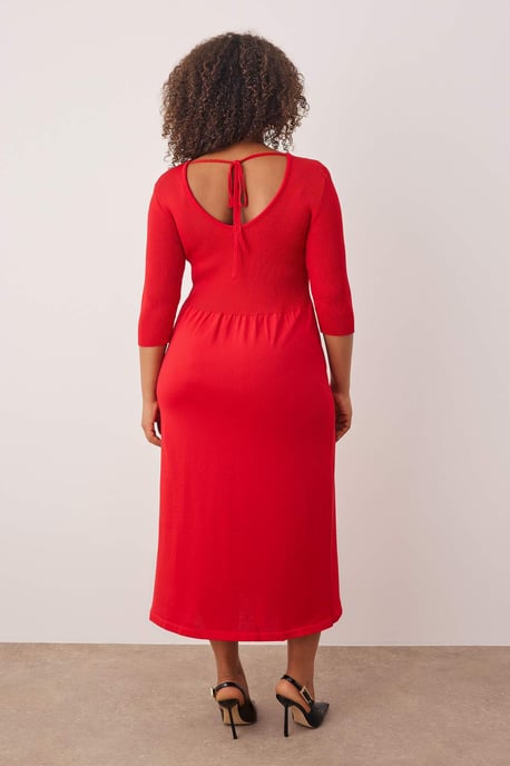 Trendyol Curve Damen Rot Einfarbig Midi 3/4-Arm Casual A-Linie Große Größen Kleid - Image 4