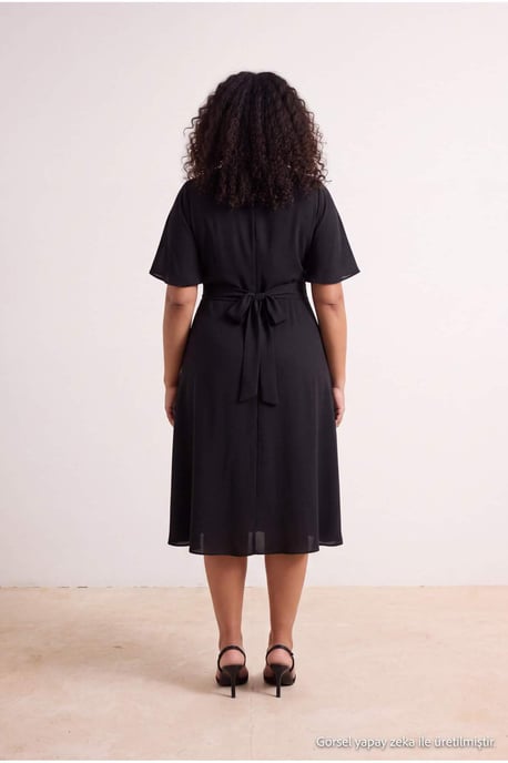 Trendyol Curve Damen Schwarz Einfarbig Midi Kurz Abend / Alltag A-Linie Große Größen Kleid - Image 2
