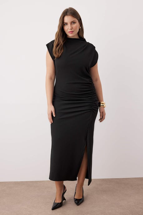 Trendyol Curve Damen Schwarz Einfarbig Midi Ärmellos Party Bodycon Große Größen Kleid - Image 2