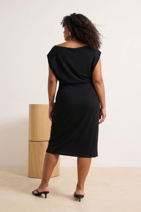 Trendyol Curve Damen Schwarz Einfarbig Midi Ärmellos Casual Bodycon Große Größen Kleid - Image 2