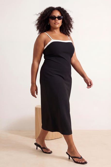Trendyol Curve Damen Schwarz Einfarbig Midi Ärmellos Casual Bodycon Große Größen Kleid - Image 1