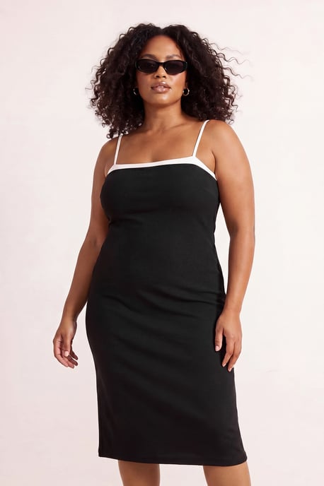 Trendyol Curve Damen Schwarz Einfarbig Midi Ärmellos Casual Bodycon Große Größen Kleid - Image 6