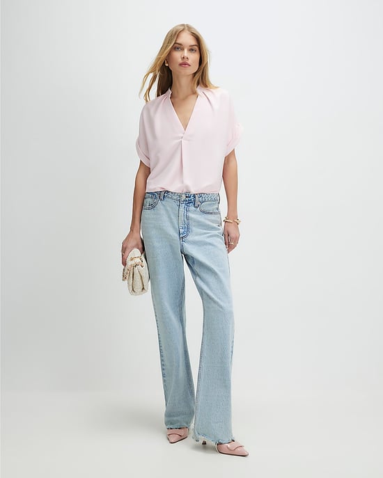 River Island Damen-T-Shirt Rosa Crêpe V-Ausschnitt Kurzarm - Image 3