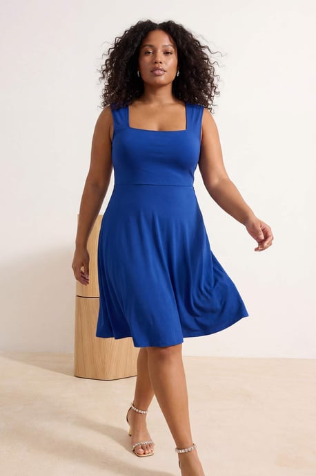 Trendyol Curve Damen Blau Einfarbig Kurz / Mini Ärmellos Skater Große Größen Kleid - Image 6