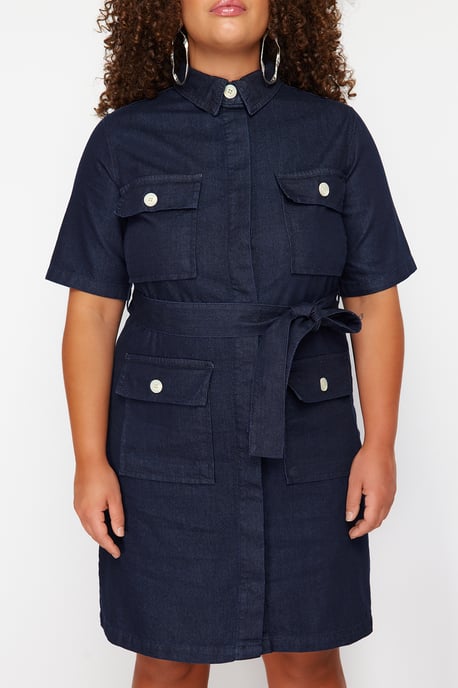 Trendyol Curve Damen Dunkelblau Einfarbig Kurz / Mini Kurz Casual Hemdblusenkleid Große Größen Kleid - Image 3