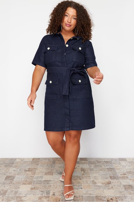 Trendyol Curve Damen Dunkelblau Einfarbig Kurz / Mini Kurz Casual Hemdblusenkleid Große Größen Kleid - Image 6