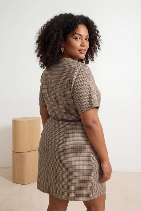 Trendyol Curve Damen Beige Kariert Kurz / Mini Kurz A-Linie Große Größen Kleid - Image 6