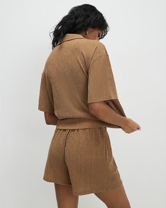 River Island Damen Shorts Beige Strukturierter Stoff Kordelzugbund - Image 3