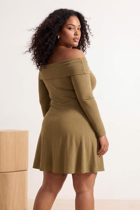 Trendyol Curve Damen Grün Einfarbig Kurz / Mini Lang Casual Skater Große Größen Kleid - Image 6