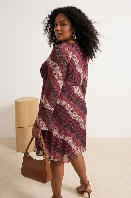 Trendyol Curve Damen Bordeaux Geblümt Kurz / Mini Lang Casual A-Linie Große Größen Kleid - Image 4