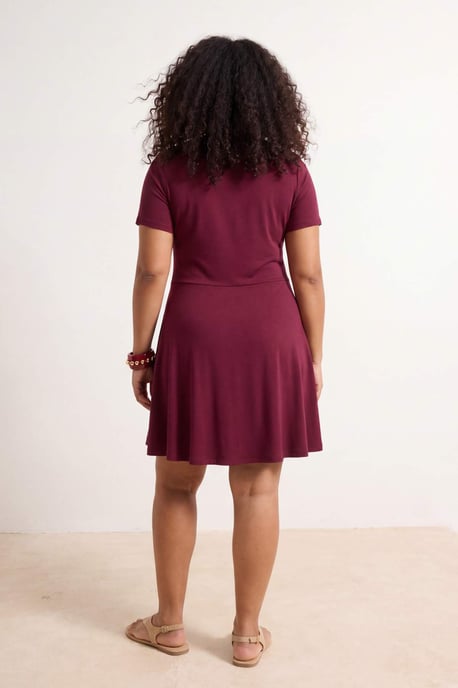 Trendyol Curve Damen Bordeaux Einfarbig Kurz / Mini Kurz Skater Große Größen Kleid - Image 2