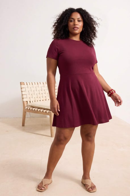 Trendyol Curve Damen Bordeaux Einfarbig Kurz / Mini Kurz Skater Große Größen Kleid - Image 6