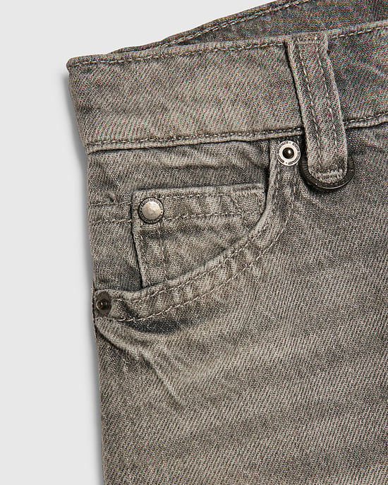 River Island Jungen-Jeansshorts Grau Grafik hinten Reißverschluss Knopf - Image 3