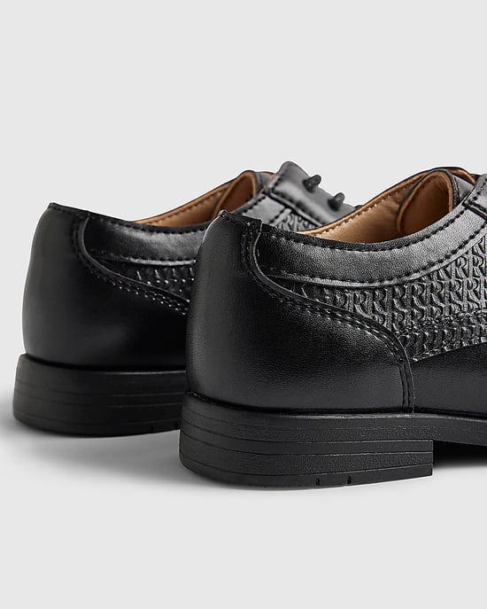 River Island Jungen-Schnürschuhe mit spitzer Zehenkappe aus schwarzem Kunstleder - Image 4