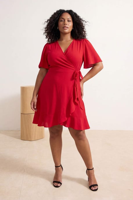 Trendyol Curve Damen Rot Einfarbig Kurz / Mini Kurz Casual Zweireihig Große Größen Kleid - Image 6