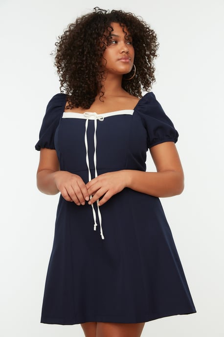 Trendyol Curve Damen Dunkelblau Einfarbig Kurz / Mini Kurz Casual A-Linie Große Größen Kleid - Image 6
