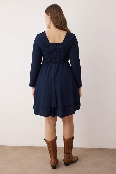 Trendyol Curve Damen Dunkelblau Einfarbig Kurz / Mini Lang Casual Skater Große Größen Kleid - Image 3