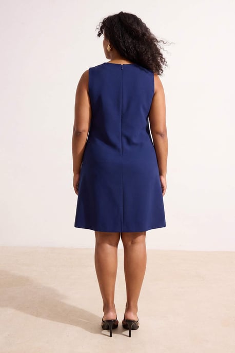 Trendyol Curve Damen Dunkelblau Einfarbig Kurz / Mini Ärmellos Casual A-Linie Große Größen Kleid - Image 2