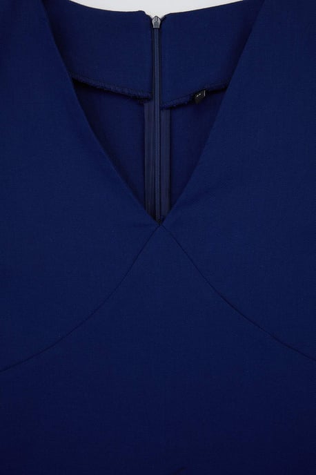 Trendyol Curve Damen Dunkelblau Einfarbig Kurz / Mini Ärmellos Casual A-Linie Große Größen Kleid - Image 4