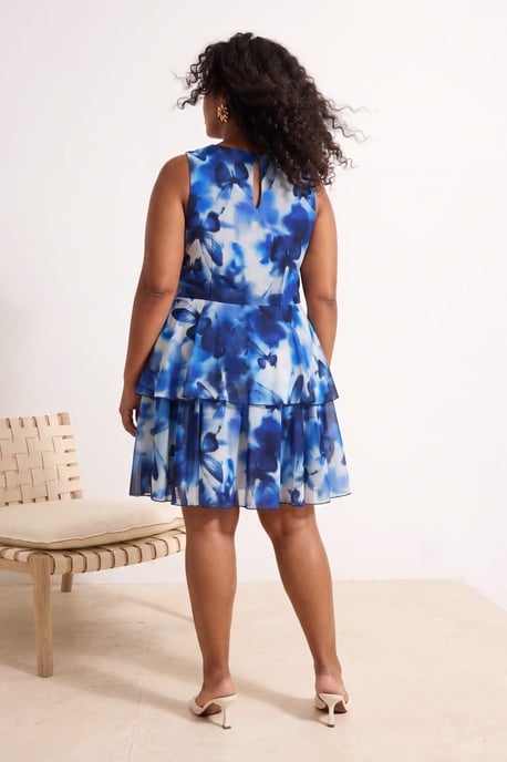 Trendyol Curve Damen Dunkelblau Geblümt Kurz / Mini Ärmellos Skater Große Größen Kleid - Image 2