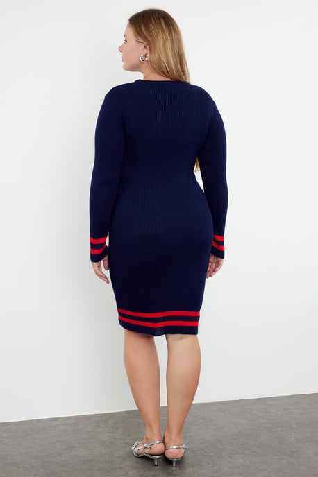 Trendyol Curve Damen Dunkelblau Gestreift Kurz / Mini Lang Casual Bodycon Große Größen Kleid - Image 4