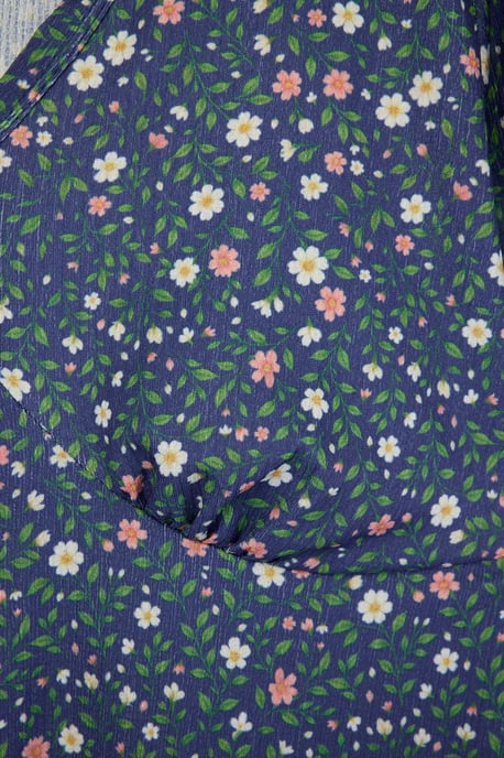 Trendyol Curve Damen Dunkelblau Geblümt Kurz / Mini Kurz Casual Skater Große Größen Kleid - Image 5