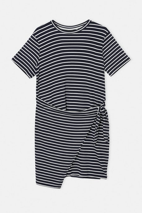 Trendyol Curve Damen Dunkelblau Gestreift Kurz / Mini Kurz Gerade Große Größen Kleid - Image 3