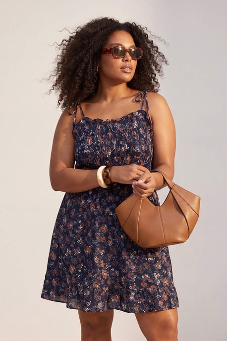 Trendyol Curve Damen Dunkelblau Geblümt Kurz / Mini Ärmellos A-Linie Große Größen Kleid - Image 2