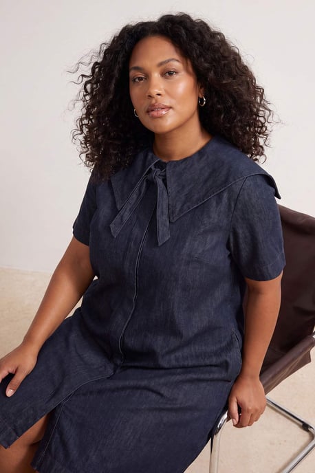 Trendyol Curve Damen Dunkelblau Einfarbig Kurz / Mini Kurz Gerade Große Größen Kleid - Image 6