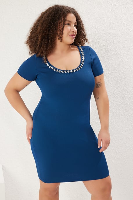 Trendyol Curve Damen Dunkelblau Einfarbig Kurz / Mini Kurz Casual Skater Große Größen Kleid - Image 5