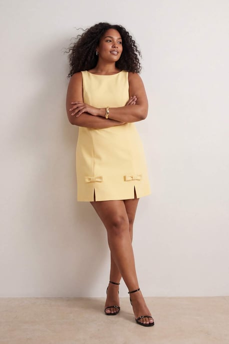 Trendyol Curve Damen Gelb Einfarbig Kurz / Mini Ärmellos Elegant/Abend A-Linie Große Größen Kleid - Image 1