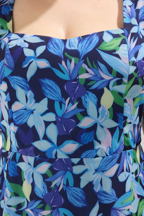 Trendyol Curve Damen Blau Geblümt Kurz / Mini Kurz Casual A-Linie Große Größen Kleid - Image 2