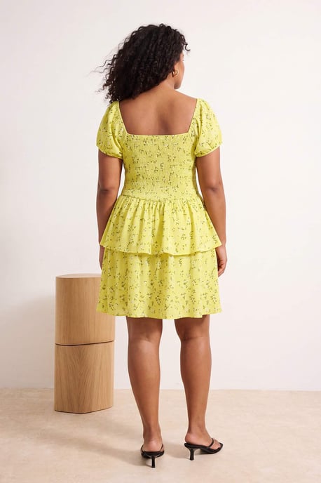 Trendyol Curve Damen Gelb Geblümt Kurz / Mini Kurz A-Linie Große Größen Kleid - Image 3