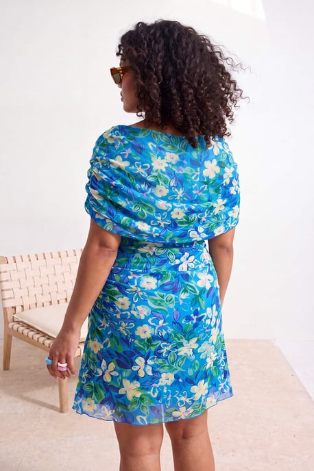 Trendyol Curve Damen Blau Geblümt Kurz / Mini Ärmellos Casual Bodycon Große Größen Kleid - Image 2