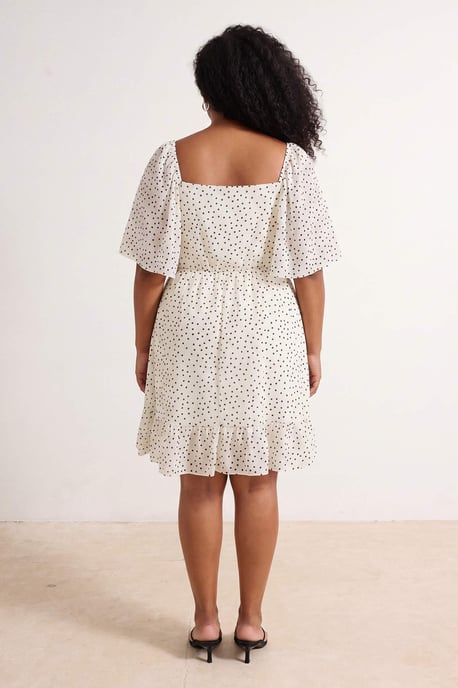 Trendyol Curve Damen Ecru Gepunktet Kurz / Mini Kurz Elegant/Abend A-Linie Große Größen Kleid - Image 2