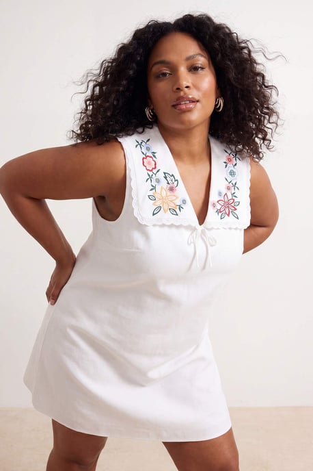 Trendyol Curve Damen Ecru Einfarbig Kurz / Mini Ärmellos A-Linie Große Größen Kleid - Image 3