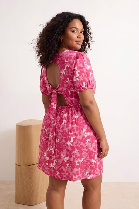 Trendyol Curve Damen Mehrfarbig Geblümt Kurz / Mini Kurz Casual A-Linie Große Größen Kleid - Image 3