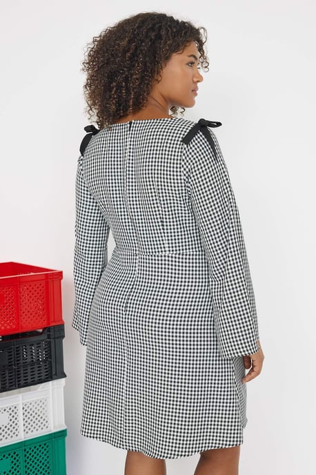 Trendyol Curve Damen Mehrfarbig Kariert Kurz / Mini Lang Casual A-Linie Große Größen Kleid - Image 3