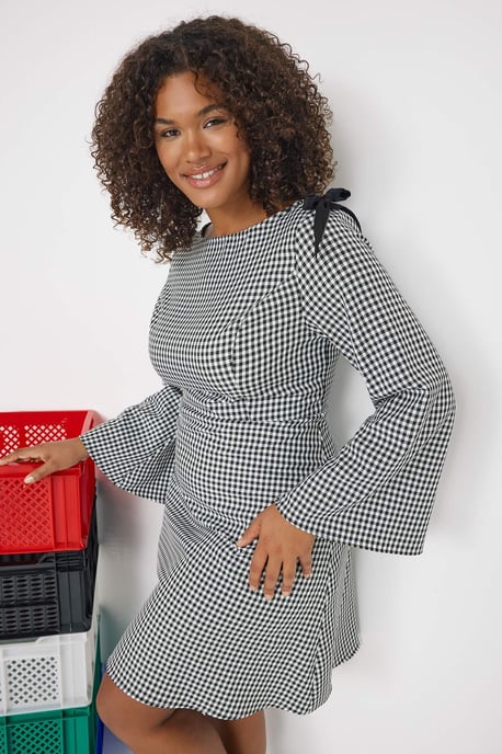 Trendyol Curve Damen Mehrfarbig Kariert Kurz / Mini Lang Casual A-Linie Große Größen Kleid - Image 5