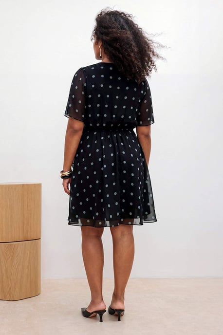 Trendyol Curve Damen Braun Paisley Kurz / Mini Kurz Casual Zweireihig Große Größen Kleid - Image 2