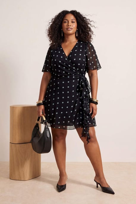 Trendyol Curve Damen Braun Paisley Kurz / Mini Kurz Casual Zweireihig Große Größen Kleid - Image 6