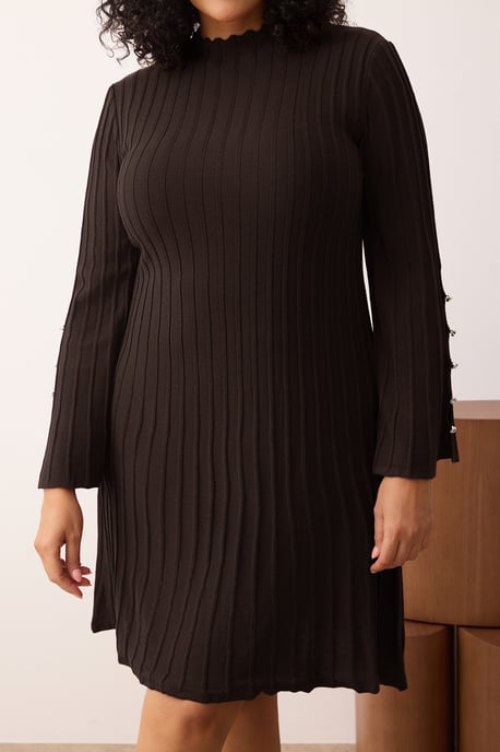 Trendyol Curve Damen Braun Einfarbig Kurz / Mini Lang Casual A-Linie Große Größen Kleid - Image 2