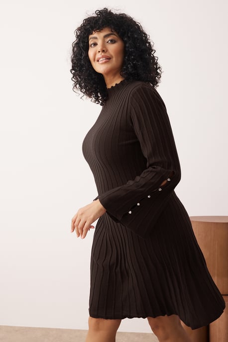 Trendyol Curve Damen Braun Einfarbig Kurz / Mini Lang Casual A-Linie Große Größen Kleid - Image 4