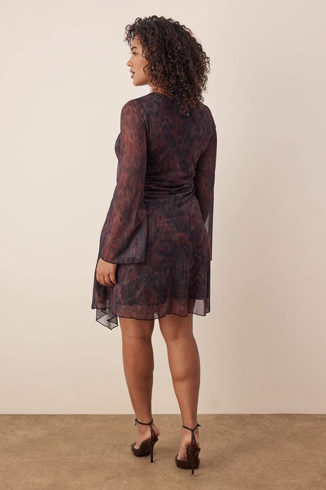 Trendyol Curve Damen Mehrfarbig Geblümt Kurz / Mini Lang Casual A-Linie Große Größen Kleid - Image 3
