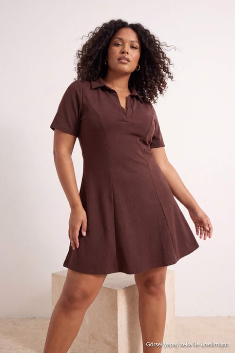 Trendyol Curve Damen Braun Einfarbig Kurz / Mini 3/4-Arm A-Linie Große Größen Kleid - Image 1