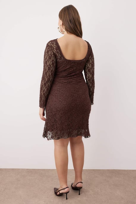 Trendyol Curve Damen Braun Einfarbig Kurz / Mini Lang Casual A-Linie Große Größen Kleid - Image 3
