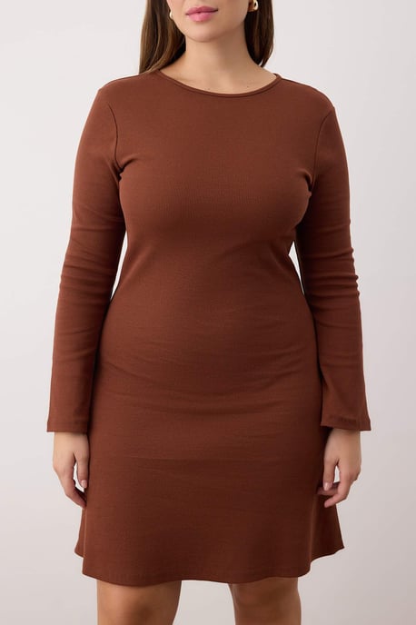 Trendyol Curve Damen Braun Einfarbig Kurz / Mini Lang Casual A-Linie Große Größen Kleid - Image 2
