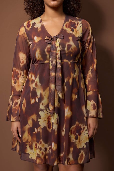 Trendyol Curve Damen Braun Geblümt Kurz / Mini Lang Casual A-Linie Große Größen Kleid - Image 2