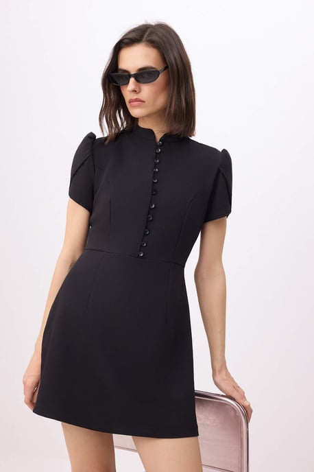 TRENDYOLMİLLA Damen Schwarz Einfarbig Kurz / Mini Kurz A-Linie Kleider - Image 1