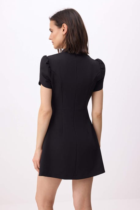 TRENDYOLMİLLA Damen Schwarz Einfarbig Kurz / Mini Kurz A-Linie Kleider - Image 3